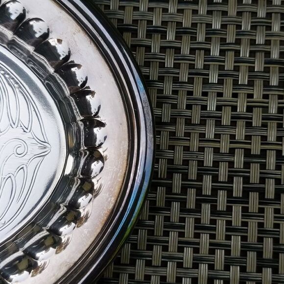 Vintage Oneida Silversmiths Cream, Sugar and Plate Set - Picture 12 of 12